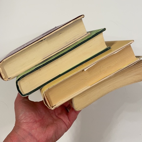 Emily Giffin book bundle - Picture 11 of 11